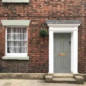 Stunning Centre Georgian Townhouse - Parking Chester
